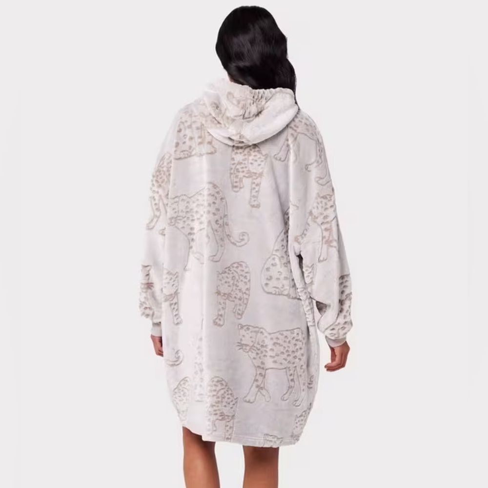 Asos Leopard Oversized Fleece Hoodie - Picture 3 of 5
